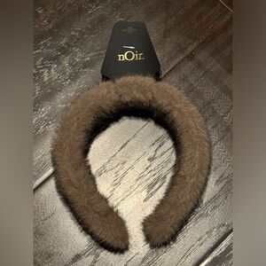 🤎 NWT! Noir Soft Fuzzy Headband